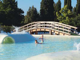 Eurocamp Norcenni Girasole Club in Tuscany
